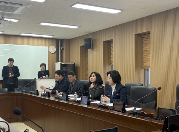 송옥주 국회의원·김경희 화성시의원, ‘화성시 양봉산업 육성 및 지원 간담회’ 개최 기사 이미지