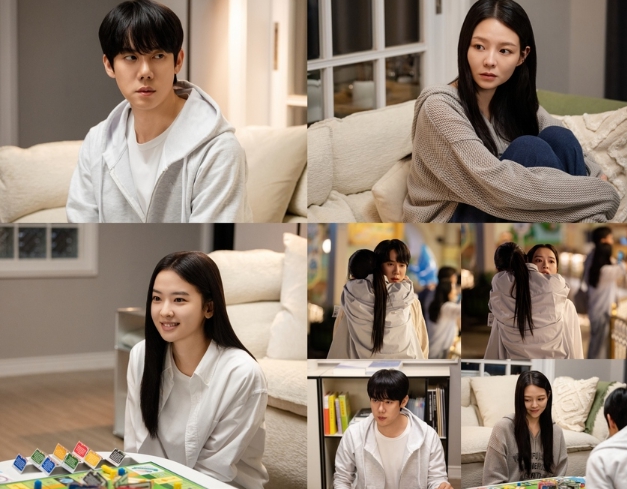 산자 유연석 이솜 - 망자 황보름별, 세상에서 가장 특별한 ‘한 지붕 세 사람’ 포착! 기사 이미지