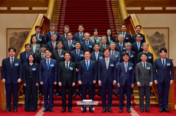 이재명 대통령 '성장 잠재력 회복 위해선 규제합리화 매우 중요' 기사 이미지